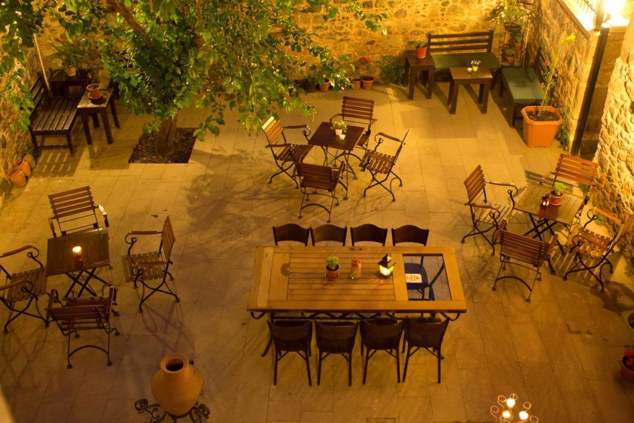 Aristonicus Boutique Hotel แบร์กามา ภายนอก รูปภาพ