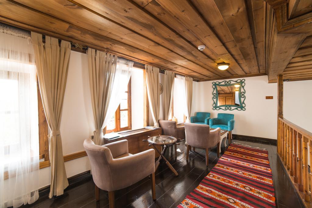 Aristonicus Boutique Hotel แบร์กามา ภายนอก รูปภาพ