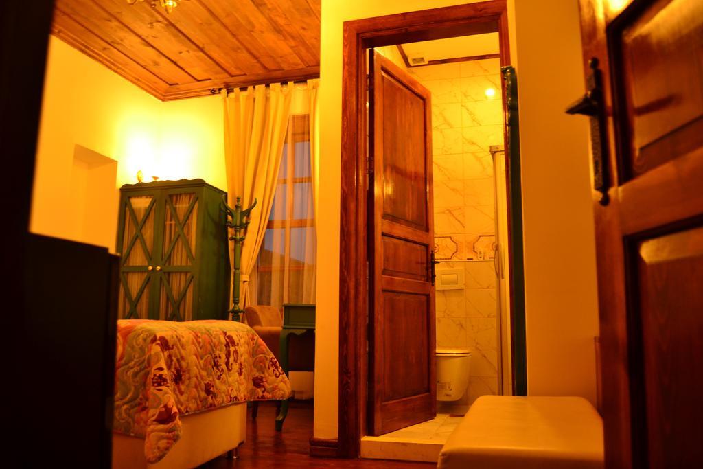 Aristonicus Boutique Hotel แบร์กามา ห้อง รูปภาพ